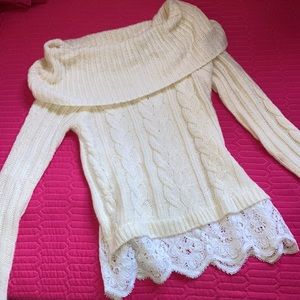 vintage creamy white knitted sweater with lace